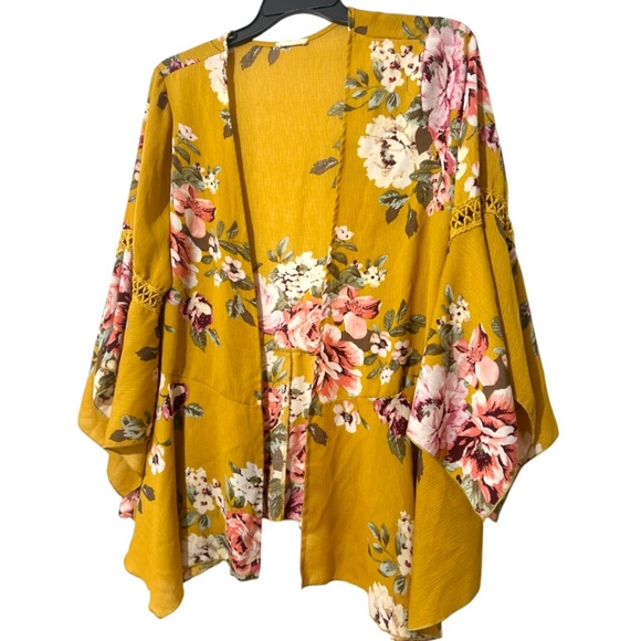 ODDY Flared Sleeve Mustard Yellow Kimono with Floral and Crochet Design Sz 2X - Picture 4 of 8